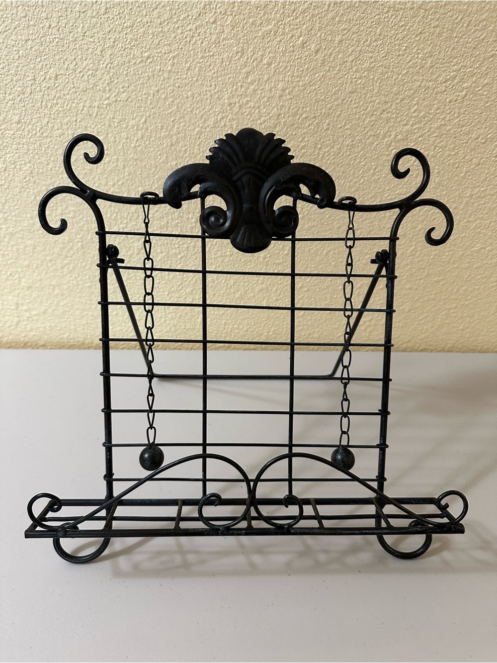 Black Decorative Metal Cookbook Holder